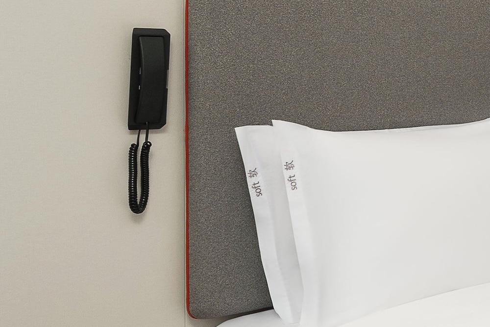 Holiday Inn Express Shanghai PVG Zhuqiao by IHG — photo 6